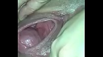 Пузатый сожитель пердолит брюнетку в позе раком в анально-вагинальное отверстие перед вебкой